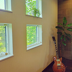 リビング/4つ窓/観葉植物/エコカラットの壁のインテリア実例 - 2021-04-18 21:21:59