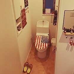 バス/トイレ/狭いトイレは写真撮るのが難しい…/狭いトイレ/DAISOのトイレふた/Daiso...などのインテリア実例 - 2016-12-04 17:53:17