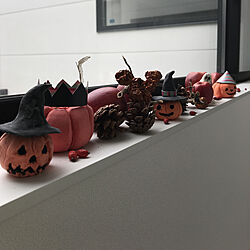 棚/粘土で作ったかぼちゃ*/松ぼっくり/ハロウィンのインテリア実例 - 2018-10-08 13:54:06