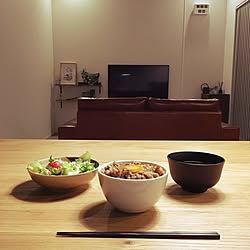 リビング/牛丼/一人飯/中庭のある家/グリーンのある暮らし...などのインテリア実例 - 2017-07-07 21:47:52