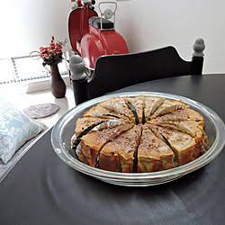 手作りケーキ/芋とチーズのケーキ/トッピングはアーモンドとクルミのインテリア実例 - 2019-04-04 09:37:01