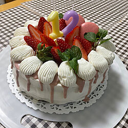 机/デコレーションケーキ/ドリップケーキ/誕生日ケーキのインテリア実例 - 2023-12-10 13:54:26