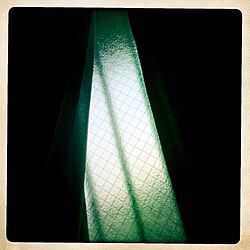 ベッド周り/部屋関係なくてごめんなさい/窓からの眺め/カーテンは外からの目隠しのインテリア実例 - 2014-03-23 08:35:52