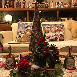 リビング/犬のいるクリスマス/わんこと暮らす/アンティークなのでお気に入りの燭台/クリスマス大好き...などのインテリア実例 - 2018-12-22 23:18:05