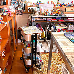 食卓後ろの棚DIY/紙粘土工作材料収納/IKEAワゴン/キッチンワゴン/机...などのインテリア実例 - 2022-03-05 09:45:02