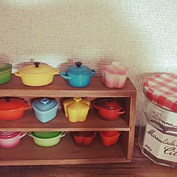 棚/LE CREUSET/ルクルーゼマグネット/ボンヌママンの空瓶/ルクルーゼのインテリア実例 - 2014-04-13 22:02:19