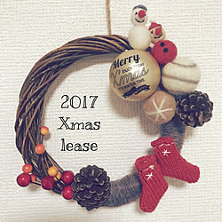 リビング/クリスマスリース/ハンドメイド作品/ハンドメイド/グルーガン苦手...などのインテリア実例 - 2017-11-09 11:47:37