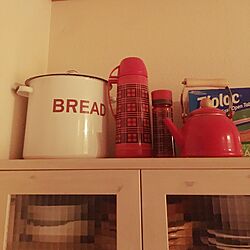 キッチン/赤色は差し色程度に…集めるのは止めよう/ブレッド缶/アラジン魔法瓶/初投稿のインテリア実例 - 2017-06-19 19:13:53