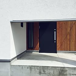 玄関/入り口/木張り/塗り壁/design /リクシルDD...などのインテリア実例 - 2016-04-12 01:19:03