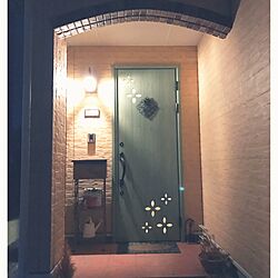 玄関/入り口/お花の形の光/オレンジ色の家/つまらないpicですみません/三協アルミ...などのインテリア実例 - 2017-03-10 19:40:36