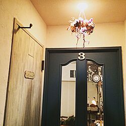 玄関/入り口/リース/廊下の照明/ドア塗り替えのインテリア実例 - 2015-10-31 00:52:30
