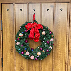 玄関/入り口/フェイクグリーン/クリスマスディスプレイ/大きいサイズ/クリスマスリース飾りました...などのインテリア実例 - 2023-11-17 13:59:31