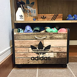 玄関/入り口/放り込み収納/シューズクローク/ステンシル/adidas風...などのインテリア実例 - 2019-01-12 20:23:58