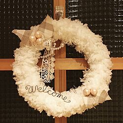 机/ハンドメイド/モコモコ毛糸リース/ホワイトクリスマス/クリスマスリースハンドメイド...などのインテリア実例 - 2016-12-02 23:54:02