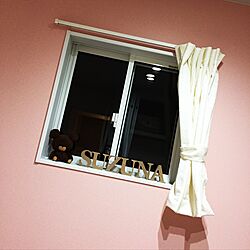 壁/天井/小さい窓/壁紙/ピンク/女の子部屋...などのインテリア実例 - 2016-12-29 04:38:47