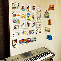 ポストカードを壁に直貼り/ポストカードディスプレイ/楽器のある部屋/ポストカード/1K...などのインテリア実例 - 2020-03-20 19:08:56
