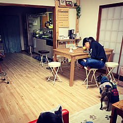 ダイニングテーブル/ダイニングテーブルDIY/古い家を好きになるDIY/築40年賃貸/ダイソー...などのインテリア実例 - 2019-04-03 18:37:01