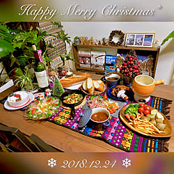 机/まつぼっくりツリー/手作り雑貨/クリスマスディスプレイ/ダイニングテーブルdiy...などのインテリア実例 - 2018-12-25 09:55:14
