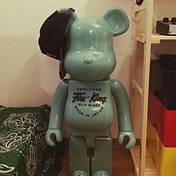 ヴィンテージ家具 ベアブリック ベアブリック1000 アクセントクロス 壁紙 などのインテリア実例 2020 06 21 11 56 10 Roomclip ルームクリップ