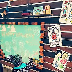 壁 天井 こども部屋 トイ ストーリー クレヨン絵のインテリア実例