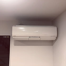 部屋全体 エアコン コンセント コンセント隠し Daikinのインテリア実例 16 09 18 10 29 17 Roomclip ルームクリップ