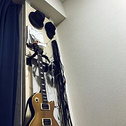 壁/天井/有孔ボード DIY/有孔ボード/ギターを壁掛けに/ギターハンガー...などのインテリア実例 - 2017-05-11 02:47:18