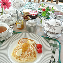 机/「沖縄 宮古島の花々」なる蜂蜜/ラベイユのはちみつ/stay home/紅茶...などのインテリア実例 - 2020-05-01 09:17:48