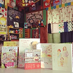 机/ツボな本/本は併読しないと気がすまない‼︎/食べ物が出てくる漫画が大好き‼︎/ごちゃごちゃ...などのインテリア実例 - 2014-10-07 09:36:05