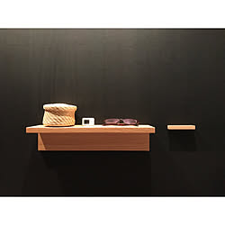 棚/壁に付けられる家具・棚・幅44cm/壁に付けられる家具/黒壁/マスキングテープ...などのインテリア実例 - 2017-10-12 01:11:14