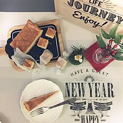 机/チーズケーキ/セリアウォールステッカー/ダイソーランチョンマット/プチデキャンタ...などのインテリア実例 - 2017-01-05 01:07:01