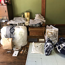 部屋全体/カッター台/ミシン/ヴィンテージ家具/二住生活...などのインテリア実例 - 2019-02-24 10:52:27