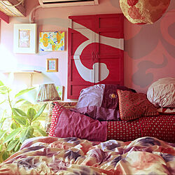 レッド/ピンク/猫/ペンキ塗り/カラフルな部屋...などのインテリア実例 - 2021-12-13 11:32:19