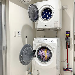 Lixilタイル ランドリー収納棚 ダイソンの置き場所 乾燥機 ドラム式洗濯機 などのインテリア実例 12 11 18 10 09 Roomclip ルームクリップ