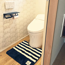 バス/トイレ/花柄のペーパーは頂き物/トイレットペーパーホルダー/TOTOトイレ/クッションフロア...などのインテリア実例 - 2018-04-27 11:37:25