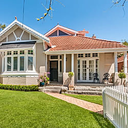 バス トイレ イングリッシュタップウエアー バスタブ 足つきお風呂 オーストラリアの家 などのインテリア実例 17 09 12 12 03 49 Roomclip ルームクリップ