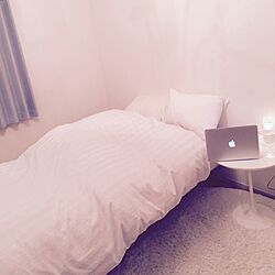 ベッド周り/MacBook Pro/物を少なく/一人暮らし/賃貸...などのインテリア実例 - 2017-01-29 22:21:46