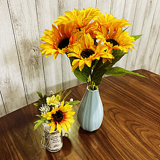 100均 ひまわりフェイクの商品を使ったおしゃれなインテリア実例 Roomclip ルームクリップ