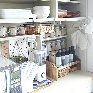 食器棚リメイク/かご/natural kitchen &/セリア/DIY...などのインテリア実例 - 2017-07-01 09:05:52