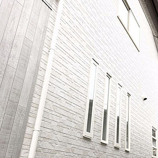 窓/外壁/シンプルモダン/壁紙/ホワイトインテリア...などのインテリア実例 - 2021-10-29 00:52:45