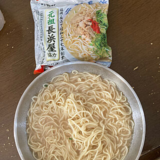 袋麺/元祖長浜屋協力豚骨ラーメン/机のインテリア実例 - 2022-10-29 14:35:40