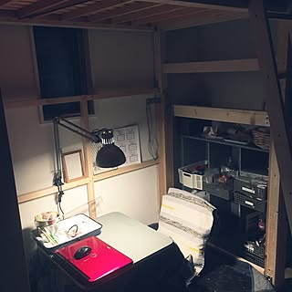 部屋全体/デニムパッチワークカバー/ペイントリメイク/こたつ天板DIY/作品作りがはかどる...などのインテリア実例 - 2017-02-27 22:49:29