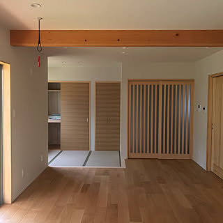 造作建具/珪藻土クロス/畳コーナー/格子戸/新居...などのインテリア実例 - 2019-08-25 22:23:54