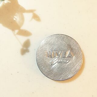 机/初挑戦/NIVEA/ニベア銀缶/影のインテリア実例 - 2015-05-10 23:05:02