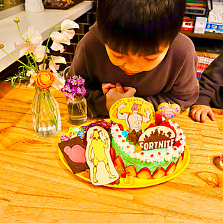 ハッピーバースデー/花のある暮らし/チョコプレート/バースデーケーキ/誕生日ケーキ...などのインテリア実例 - 2022-03-20 17:43:54