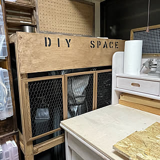 部屋全体/ステンシル/100均DIY/改装中/納戸をDIYコーナーに...などのインテリア実例 - 2023-10-26 17:50:21