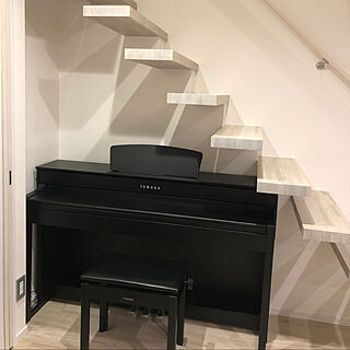 リビング階段/電子ピアノ/階段下ピアノ/片持ち階段/はねだし階段...などのインテリア実例 - 2020-04-21 20:14:32