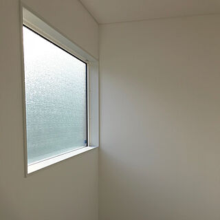 壁/天井/シンプル/FIX窓/階段の窓/白のインテリア実例 - 2018-01-21 09:54:19