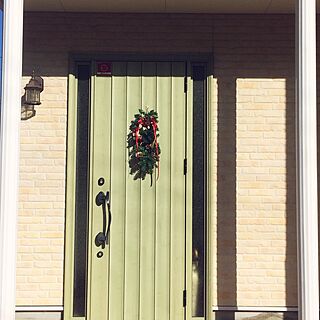 玄関/入り口/スワッグ初挑戦/リーフグリーンの玄関ドアはお気に入り/クリスマススワッグ/クリスマス2016...などのインテリア実例 - 2016-11-13 09:51:53