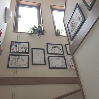 壁/天井/子供の絵を飾る/壁面ディスプレイ/子供の作品/子供がいる家...などのインテリア実例 - 2017-05-11 11:59:45