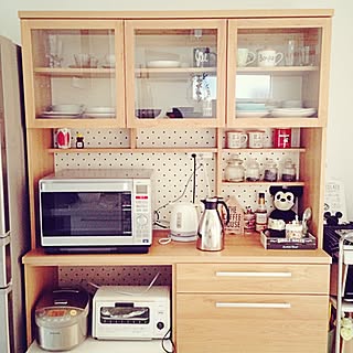 食器棚 ミッキーのおしゃれなアレンジ 飾り方のインテリア実例 Roomclip ルームクリップ